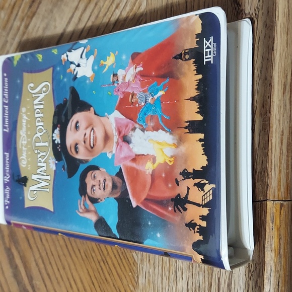 Walt Disney's Masterpiece Mary Poppins VHS - Picture 4 of 7